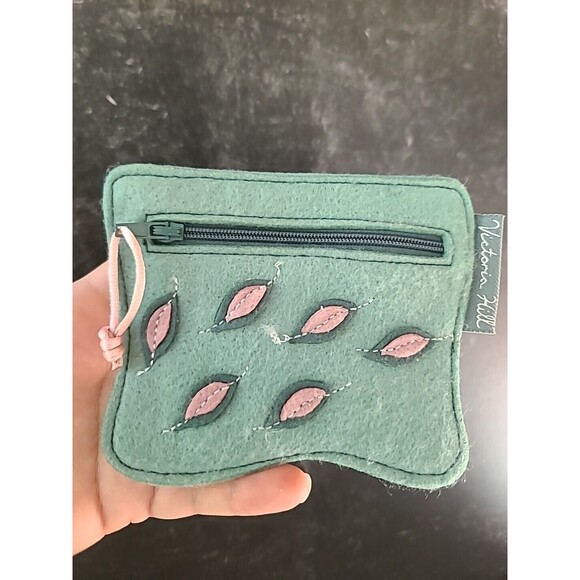 Victoria Hill Felt Coin Purse - Picture 2 of 9